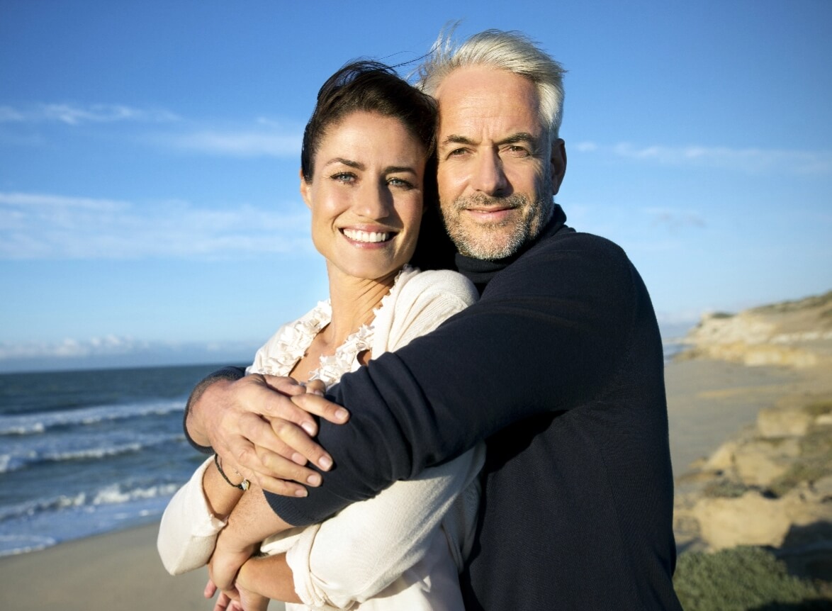 south-africa-portrait-of-happy-couple-2023-11-27-05-22-07-utc@2x